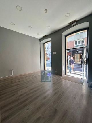 Local comercial en alquiler en Centro en Gijón