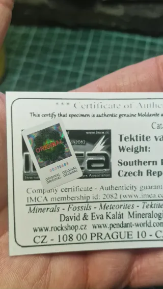 Moldavita.  Origen República Checa con certificado