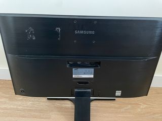 Monitor Samsung 4K 60Hz - 28 pulgadas negro