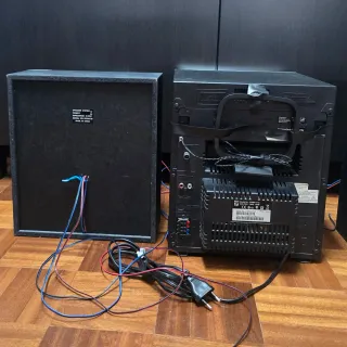 Equipo de sonido Philips y Waffles. 3CD y cassette