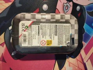 Minilatas Pokémon Llama Blanca y Fulgor Negro