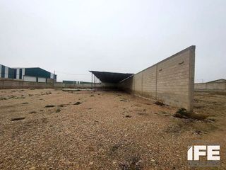 Terreno en alquiler en Alagón