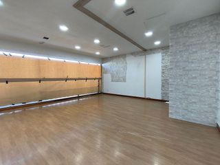 Local comercial en alquiler en Yeles