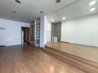 Local comercial en alquiler en Yeles