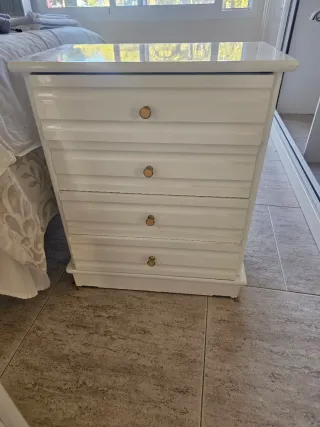 Cajones Armario x4 y Mesas Dormitorio x2