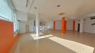 Local comercial en venta en Olesa de Montserrat