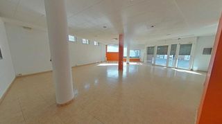 Local comercial en venta en Olesa de Montserrat