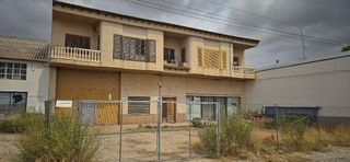 Local comercial en venta en Casas-Ibáñez