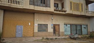 Local comercial en venta en Casas-Ibáñez