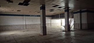 Local comercial en venta en Casas-Ibáñez