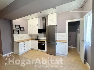 Piso en venta en Ciutat Fallera en Valencia