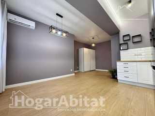 Piso en venta en Ciutat Fallera en Valencia