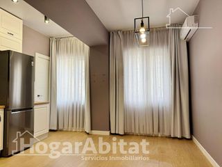 Piso en venta en Ciutat Fallera en Valencia