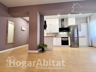 Piso en venta en Ciutat Fallera en Valencia