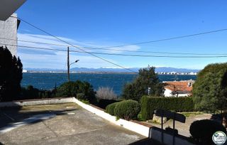 Piso en venta en Port Esportiu - Puig Rom - Canyelles en Roses