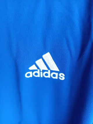 Camiseta Adidas Azul y Blanca