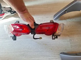 Laterales Suzuki Burgman 125/200