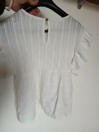 Canotta bianca con ricami