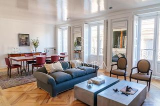 Piso en alquiler en Recoletos en Madrid