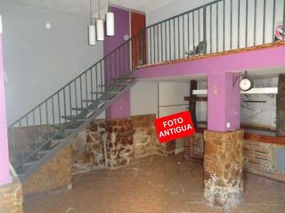 Local comercial en venta en Torroella de Montgrí pueblo en Torroella de Montgrí