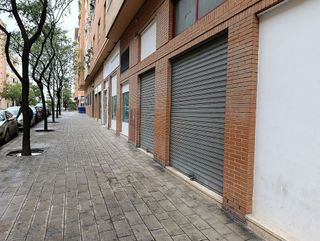 Local comercial en alquiler en Altozano - Conde Lumiares en Alicante