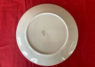 Plato decorativo dorado y blanco