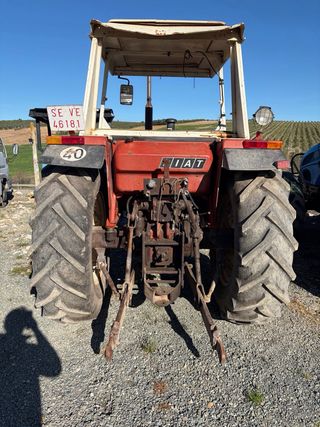 Tractor Fiat 980E