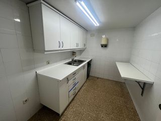 Local comercial en venta en Parque Roma - Coronas en San Fernando de Henares