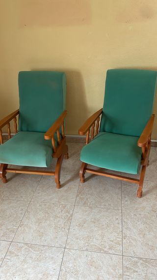 Sillónes mecedora de madera y tela