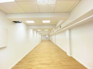 Local comercial en alquiler en La Nova Esquerra de l'Eixample en Barcelona