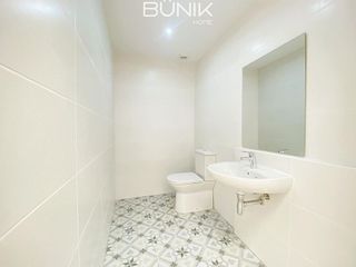 Local comercial en alquiler en La Nova Esquerra de l'Eixample en Barcelona