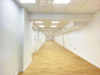 Local comercial en alquiler en La Nova Esquerra de l'Eixample en Barcelona