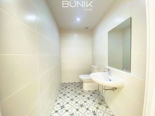 Local comercial en alquiler en La Nova Esquerra de l'Eixample en Barcelona