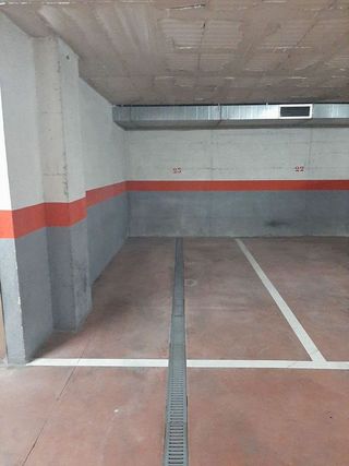 Garaje en venta en El Sucre-Universitat en Vic