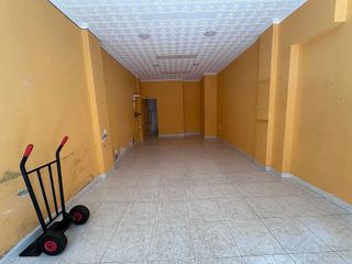 Local comercial en alquiler en Parque Mediterráneo - Santa Paula en Málaga