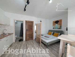 Edificio en venta en Carolinas Bajas en Alicante
