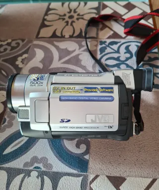 Videocámara JVC Digital Zoom 500x