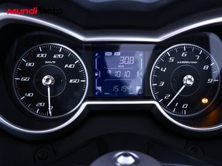 YAMAHA X-MAX 300 ABS