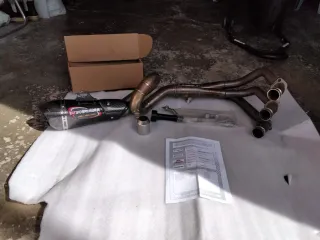 Escape Yamaha MT 09 Yoshimura