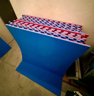 Suelo goma azul y rojo