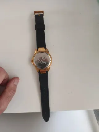 Reloj Versace Negro y Dorado muy poco uso