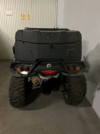 Can-Am Outlander 800XT 2 plazas Negro/Amarillo
