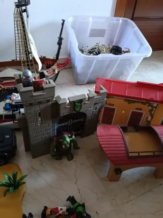 Gran lote Playmobil: Barco, Castillo y Figuras