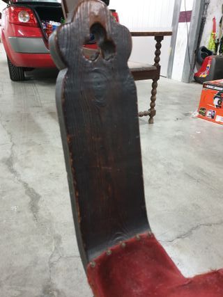 Silla de ordeño antigua de 3 patas