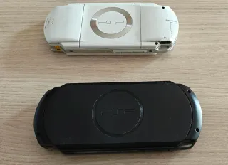 Pack Consolas PSP Blanca y Negra + Juegos