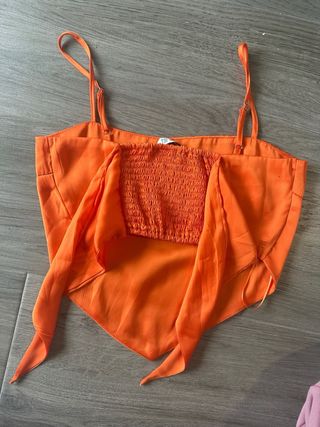 Top naranja satinado