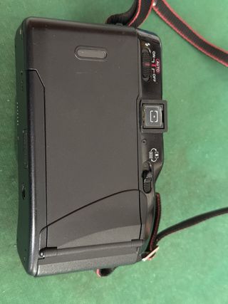 Canon Sure Shot Tele fotocamera analogica 35mm