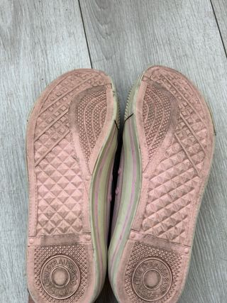 Zapatillas Levi's rosas talla 44