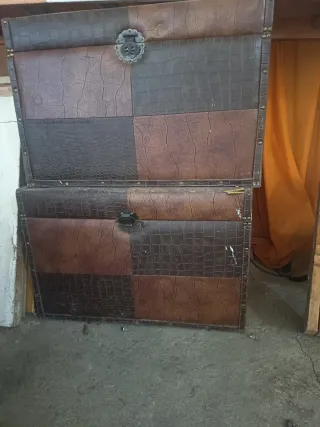 Bauli in pelle marroni e multicolor