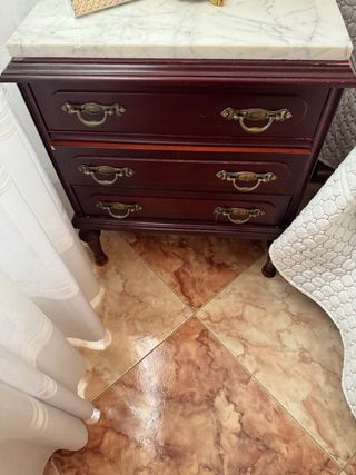 Cómoda y Mesita de Noche con Mármol
